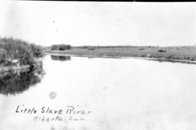 Lesser Slave River, "Northern Lights" boat 
ca 1908